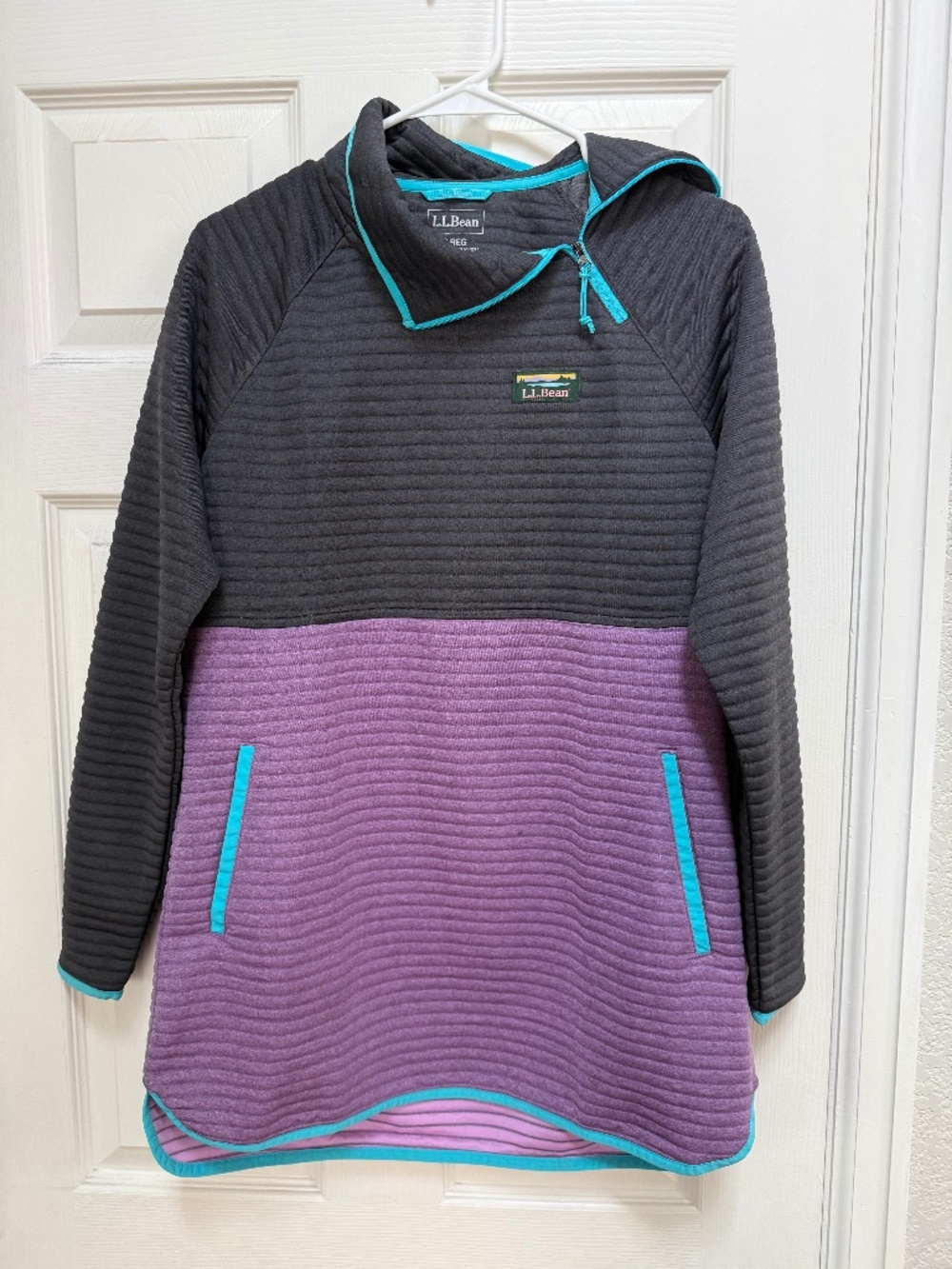 LL Bean Airlight Quilted Quarter Zip pullover